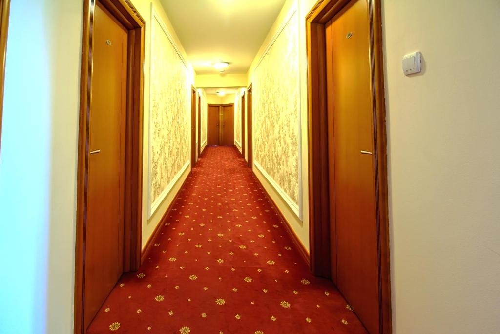 Hotel Cezar Banja Luka photo