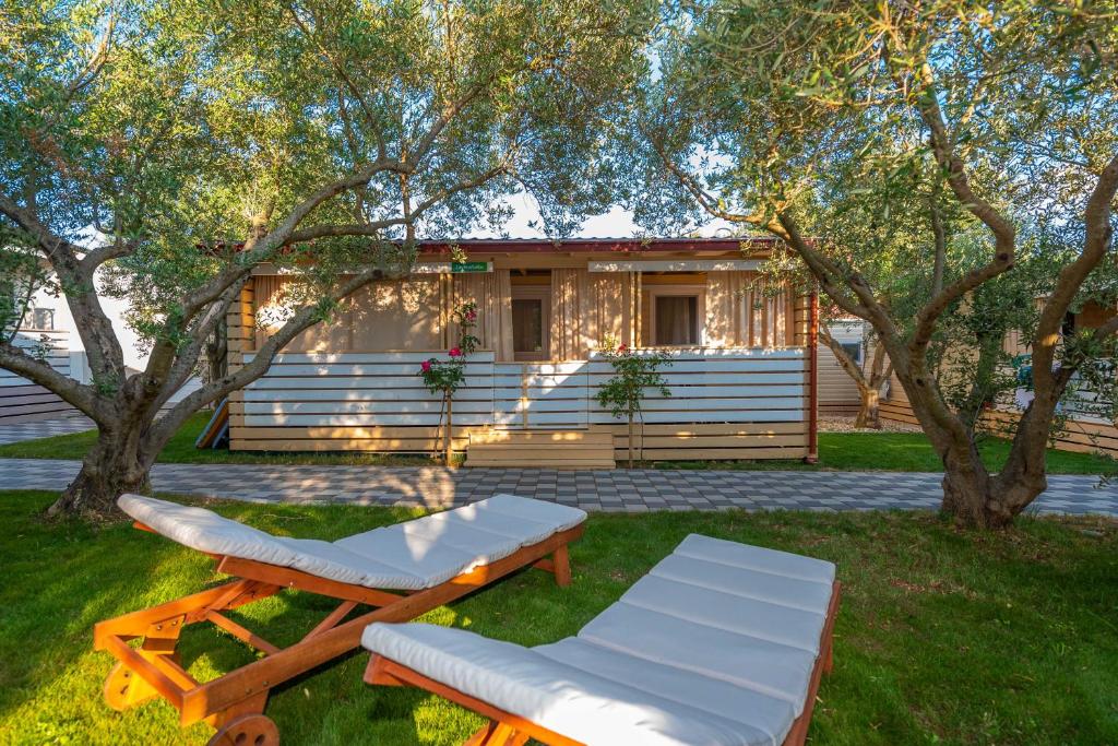 Camp Port, Pakoštane