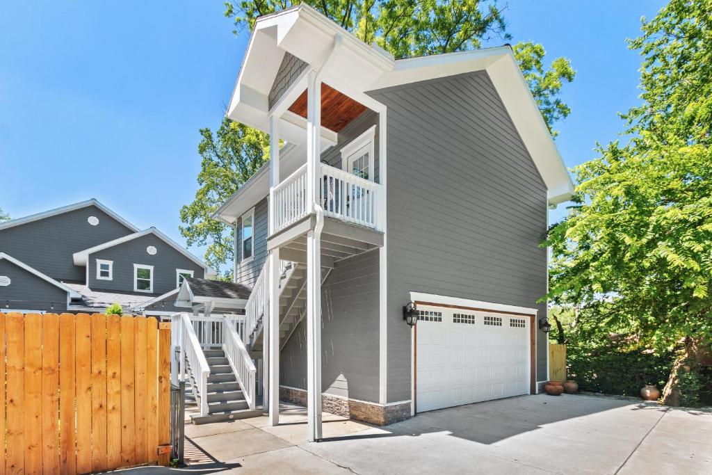 Studio A on Central Avenue photo