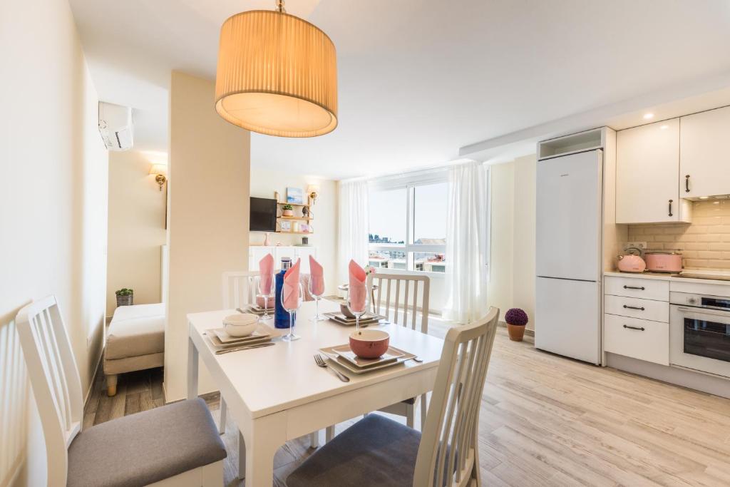 Malaga Centre Apartment with Parking - 2