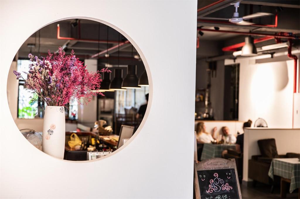 Bar/lounge, Xingping This Old Place International Youth Hostel in Yangshuo