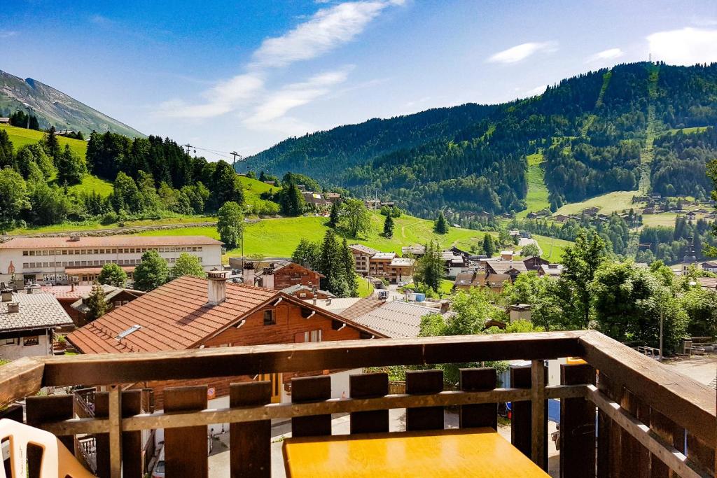 Studio Panorama - Vue montagne et village, Centre la Clusaz - AravisTour photo