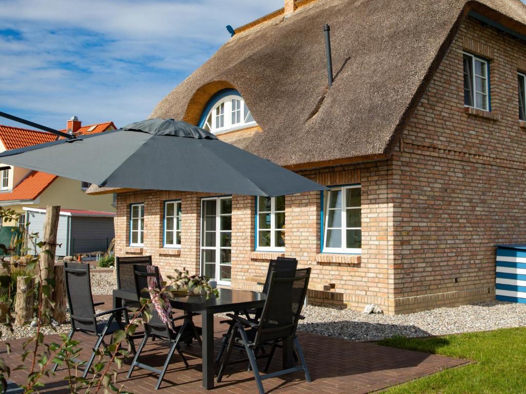 Holiday Home in  Rerik with Terrace, Garden and Heating