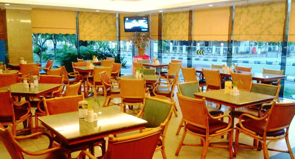 Restaurant, Grand Continental Kuantan Hotel in Kuantan