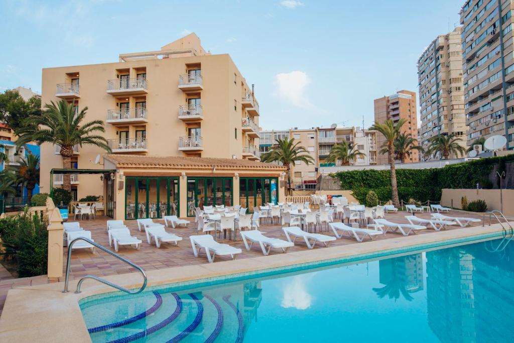 Apartamentos Palm Court — Swimming pool in Benidorm, Valencian Community
