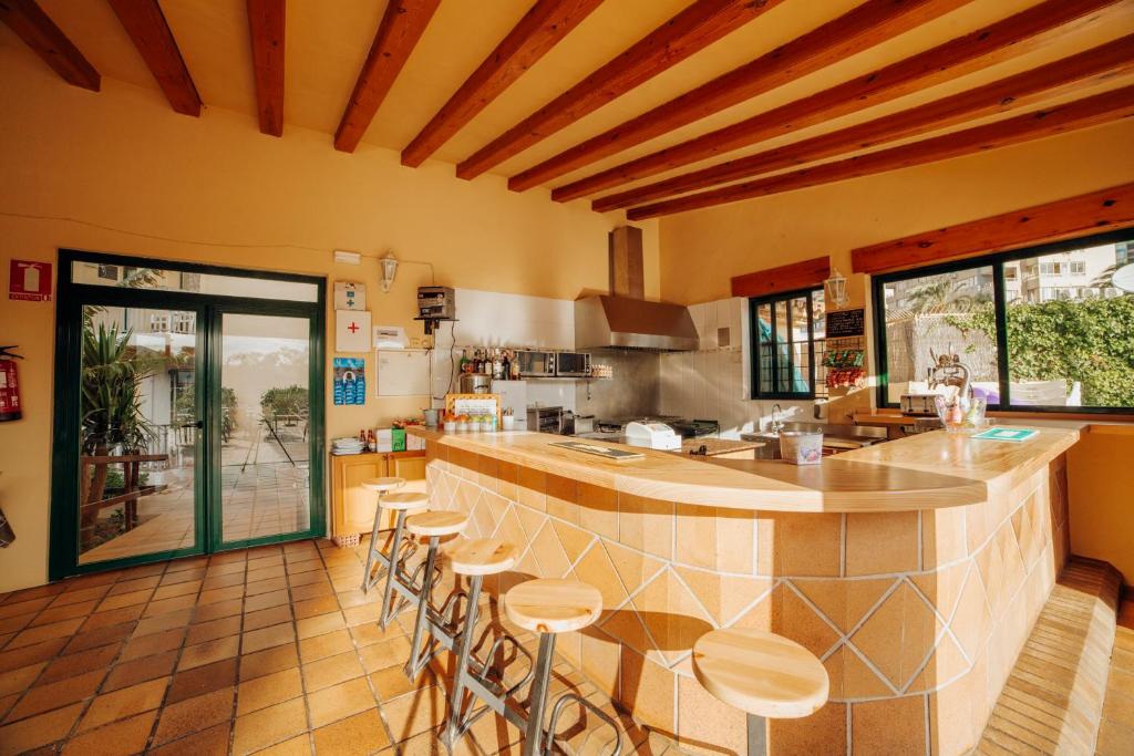 Apartamentos Palm Court — Restaurant & bars in Benidorm, Valencian Community
