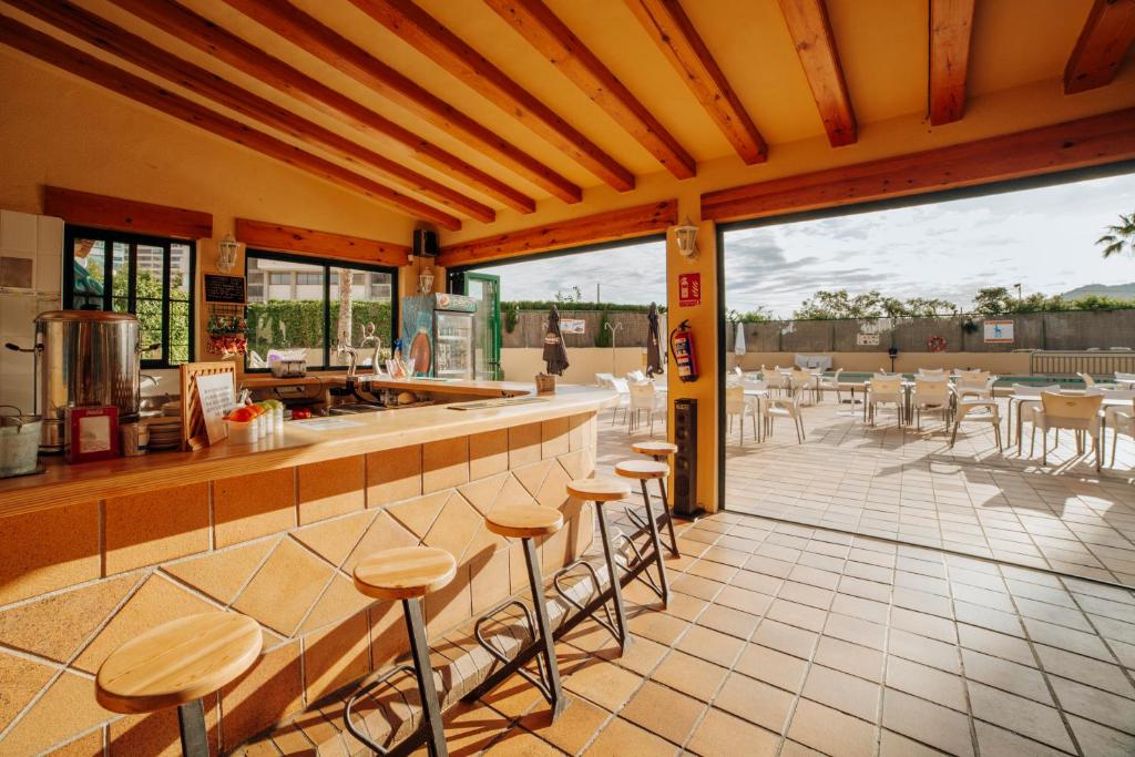 Apartamentos Palm Court — Restaurant & bars in Benidorm, Valencian Community