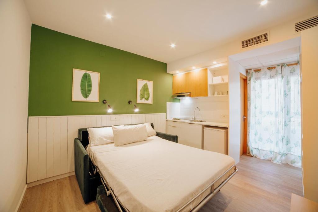 Apartamentos Palm Court — Hotel rooms in Benidorm, Valencian Community