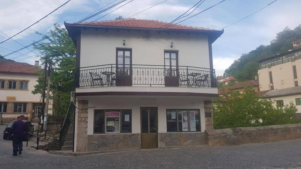 Bridge Apartment — Hotel in Kratovo