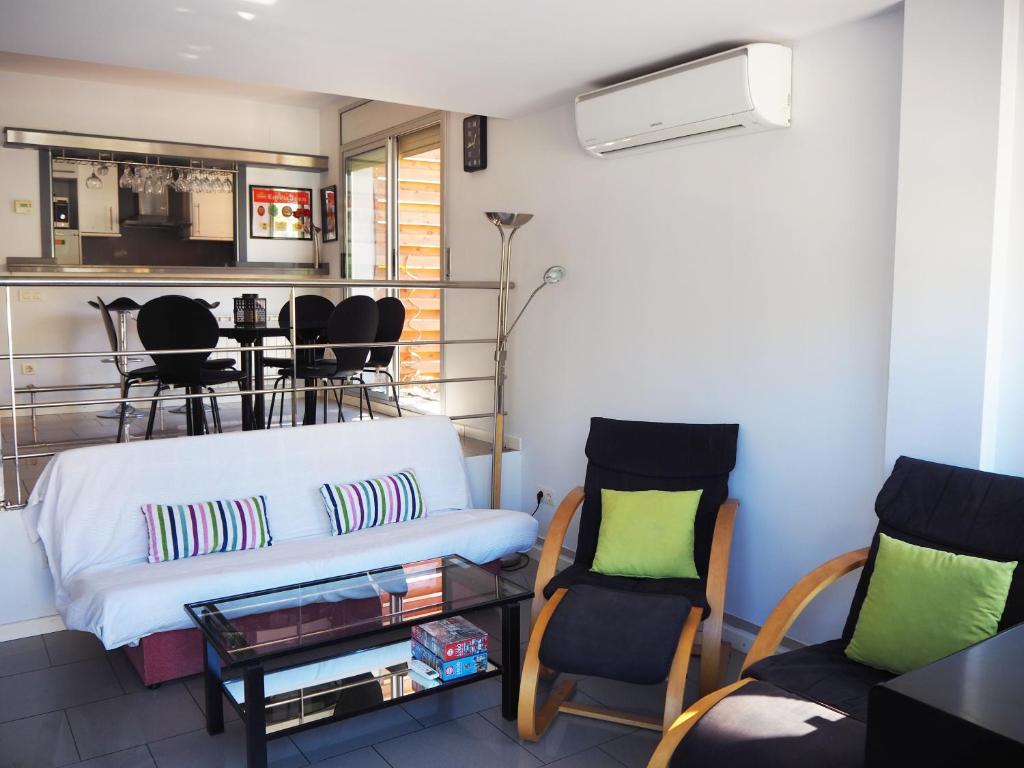 Saromar II Apartament amb dues terrasses per 6 persones a 5 minuts de la Platja Gran - 2