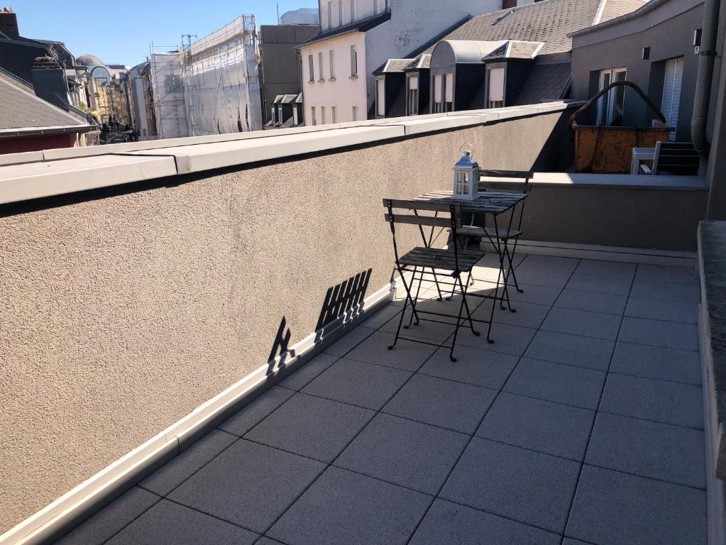 Studio with rooftop terrace photo