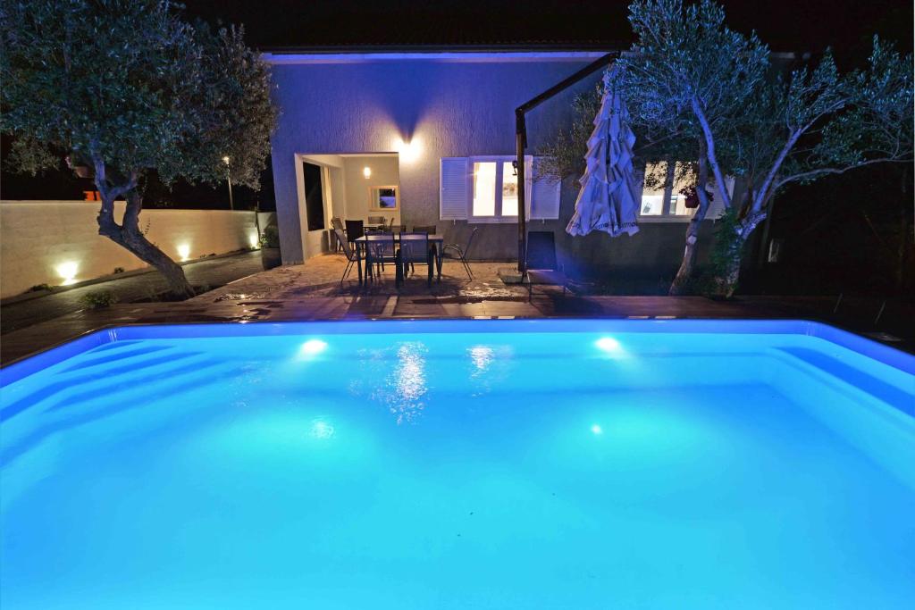 Vila Ena — Hotel in Murter