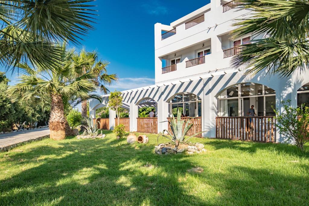 Evripides Village — Hotel building in Kardamena, South Aegean