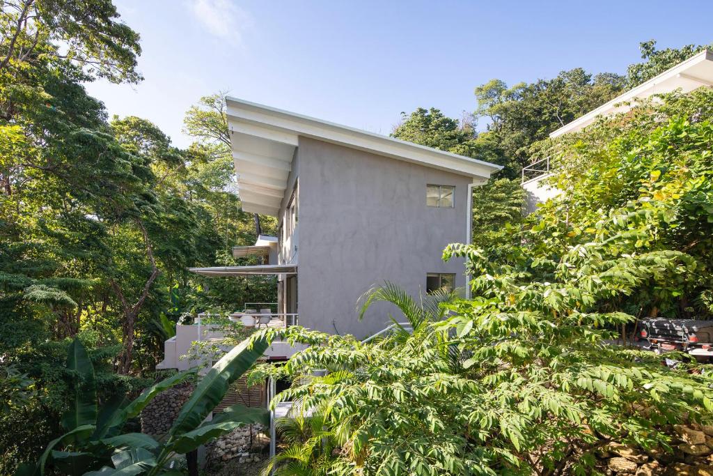 Panavision Villas photo