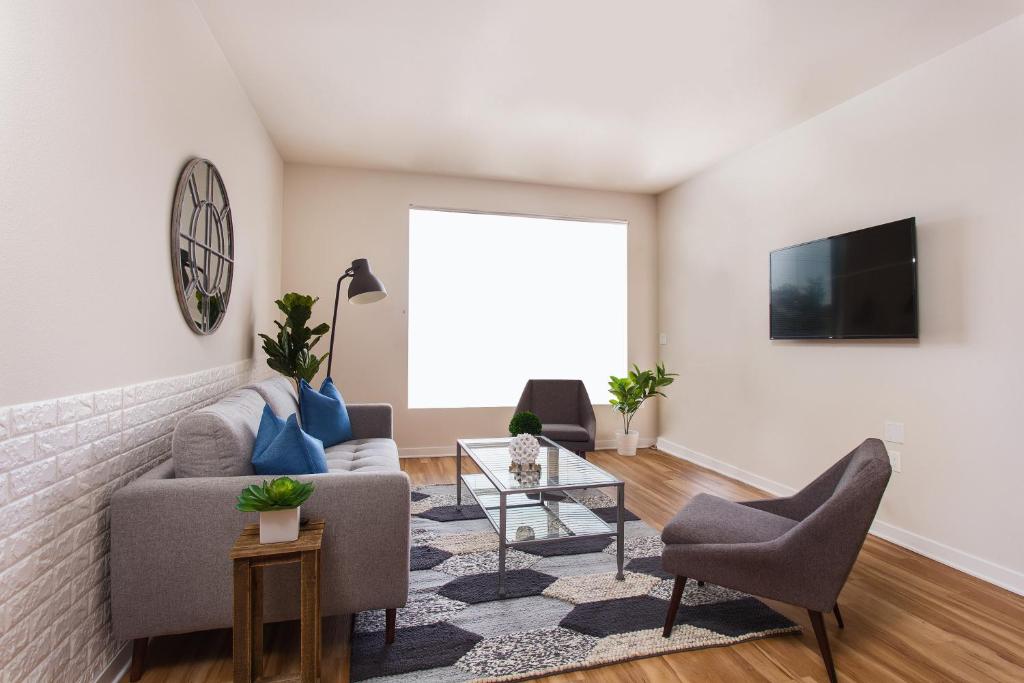 Glendale Modern Luxe 2BR