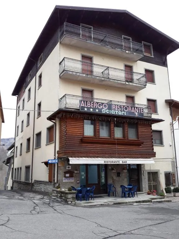 Albergo Ristorante Sciatori, hotel in Pievepelago