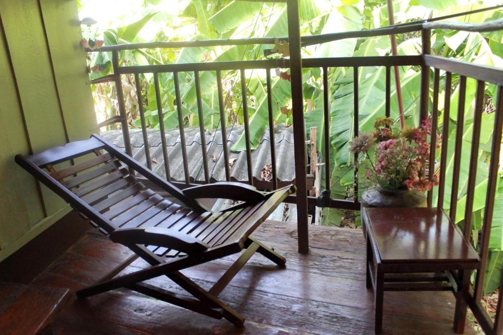 Balcony/terrace, Ban Khun Rin Homestay in Amphawa (Samut Songkhram)