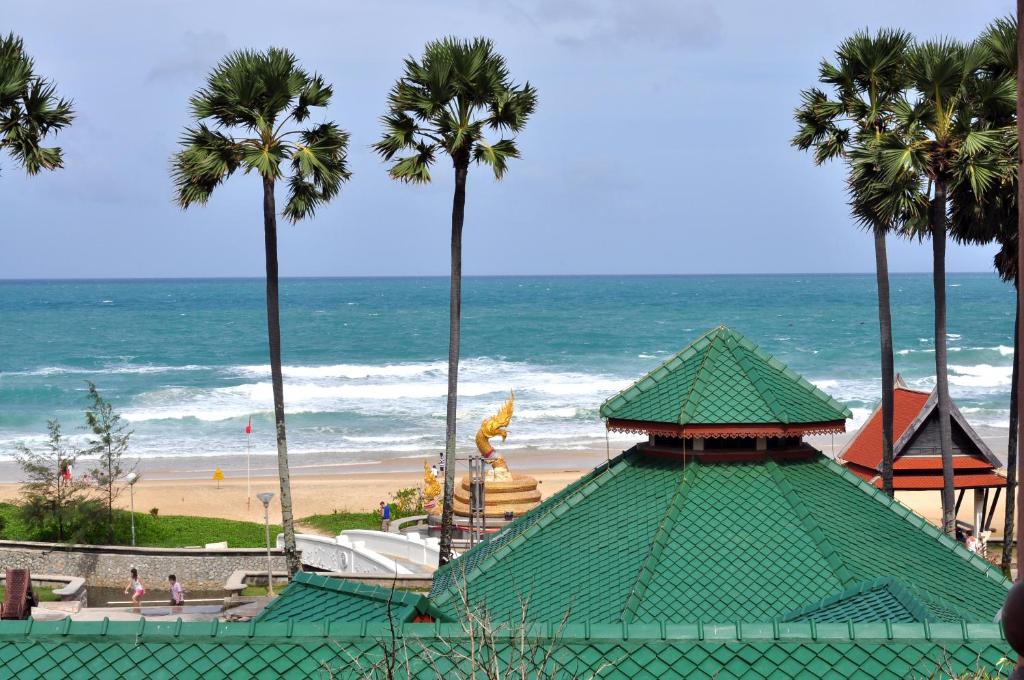 バーン カロンブリ リゾート (Baan Karonburi Resort) ビーチ