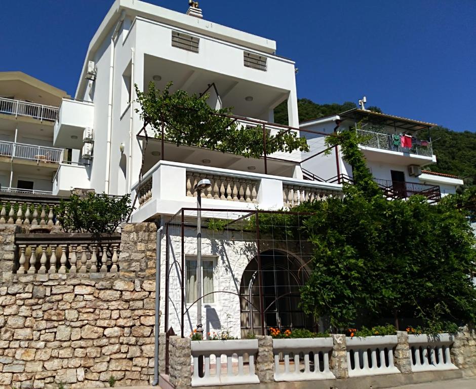 Apartmani Jovanovic, Petrovac na Moru