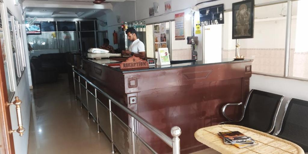 Anandan Tourist Home photo