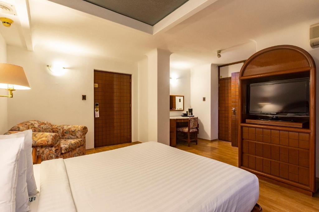 Hotel Beverly - 2