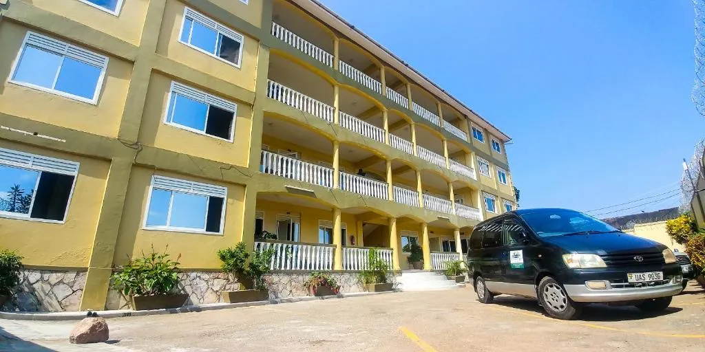 Karibu BB Suites, hotel in Entebbe