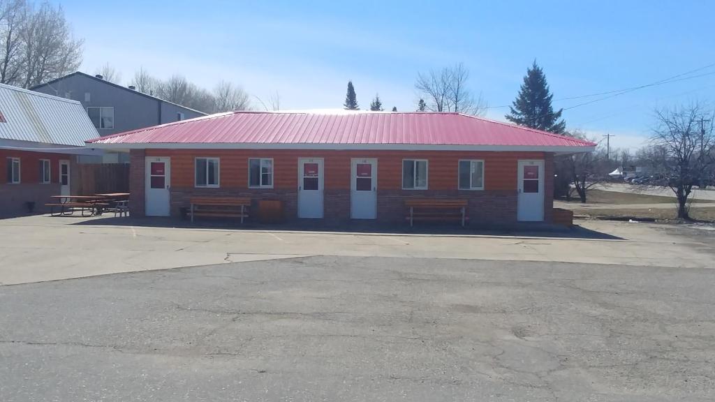 Falls Motel photo