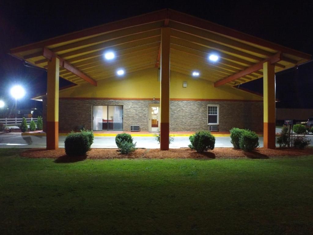 Cross Road Motel photo
