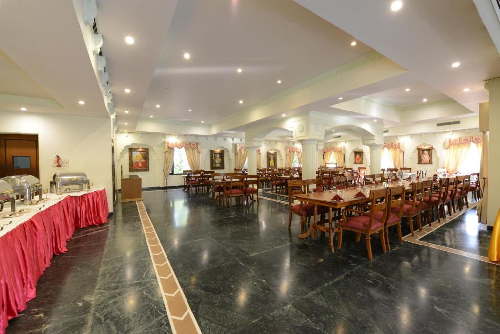 ヘリテージ リゾート ビーカーネール (Heritage Resort Bikaner) レストラン