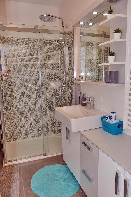 Prestige West Residence photo