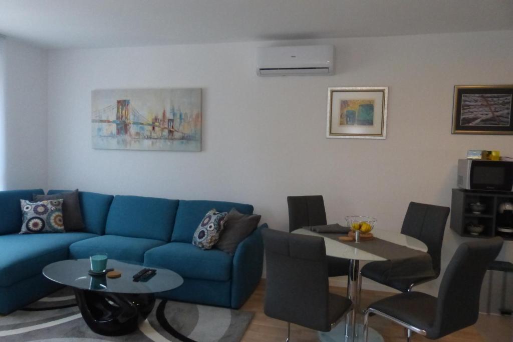 Prestige West Residence photo