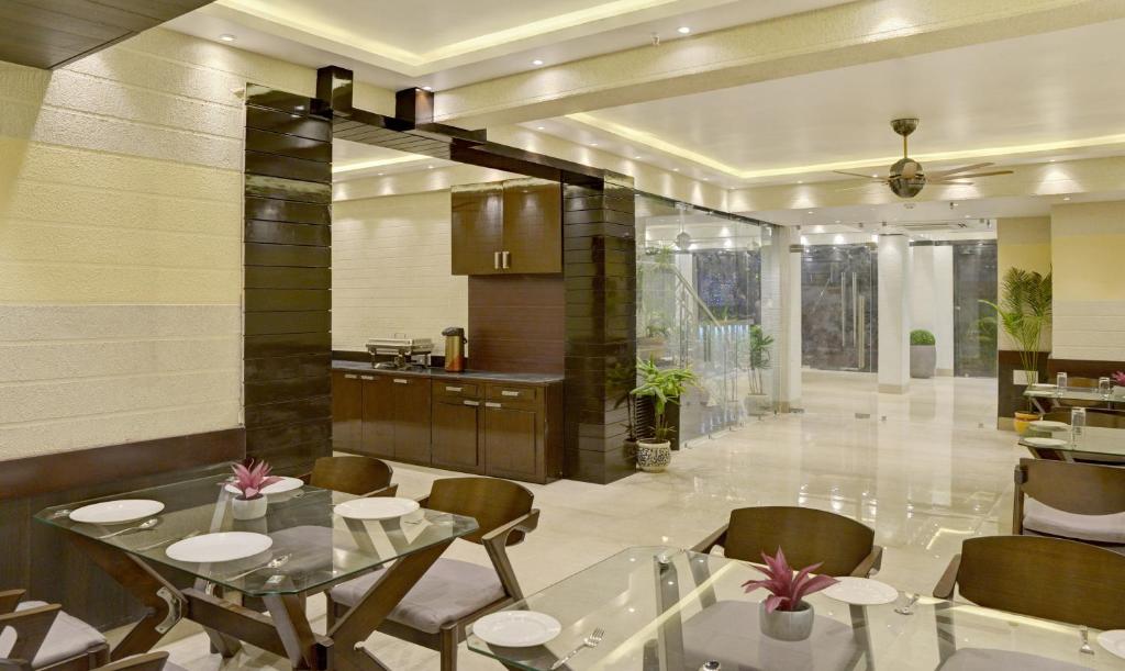Treebo Premium The Crystal, Chinar Park レストラン