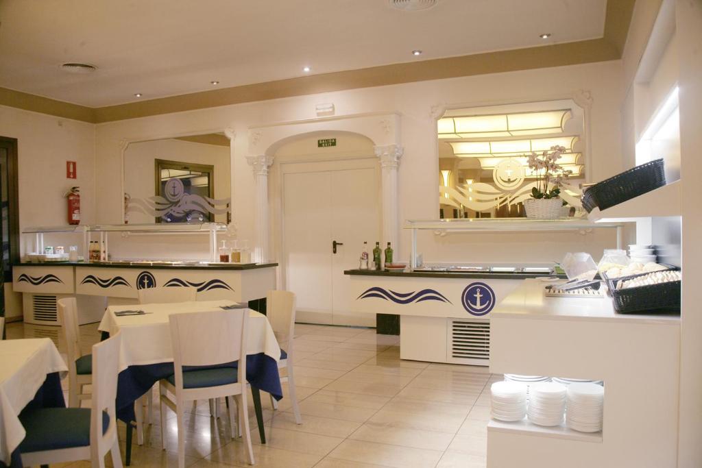 Hotel Costa Brava - 5