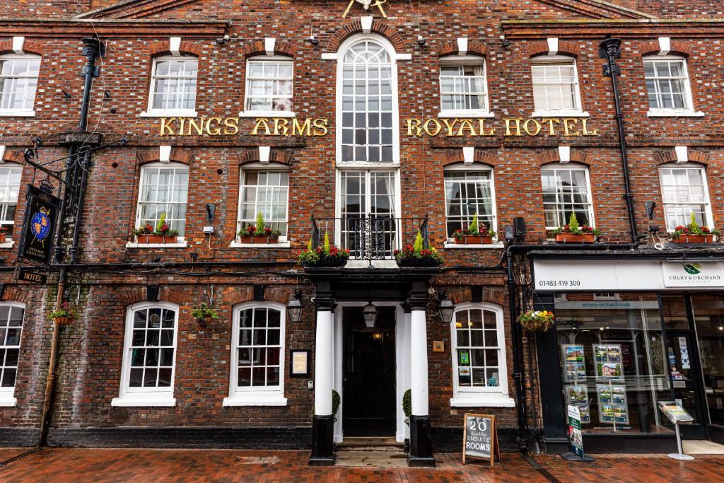 The Kings Arms and Royal Hotel, Godalming, Surrey - The Coaching Inn Group, Godalming