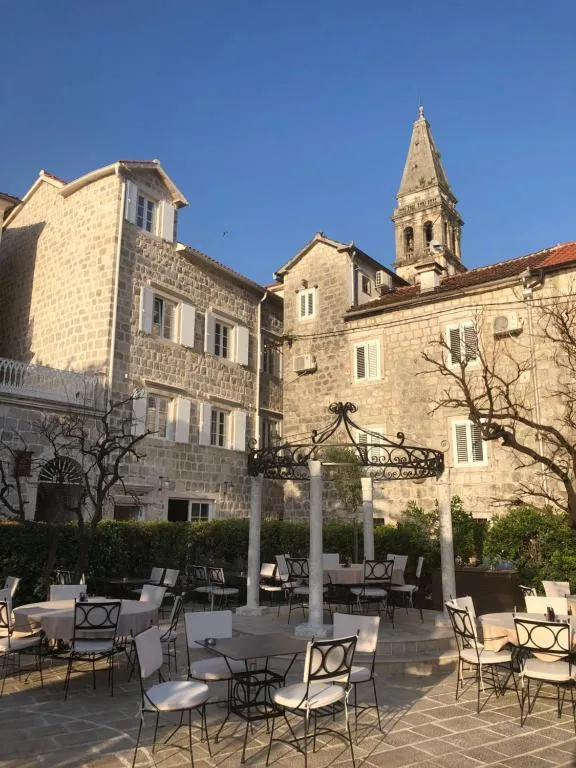 Heritage Hotel Leon Coronato, hotel in Perast