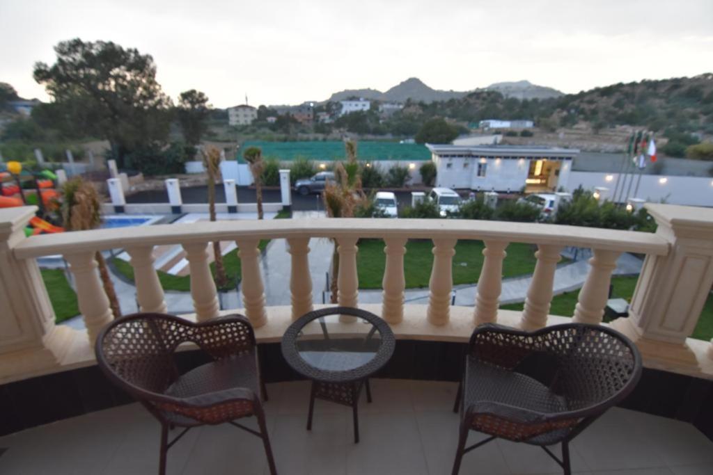 Golden White Hotel photo
