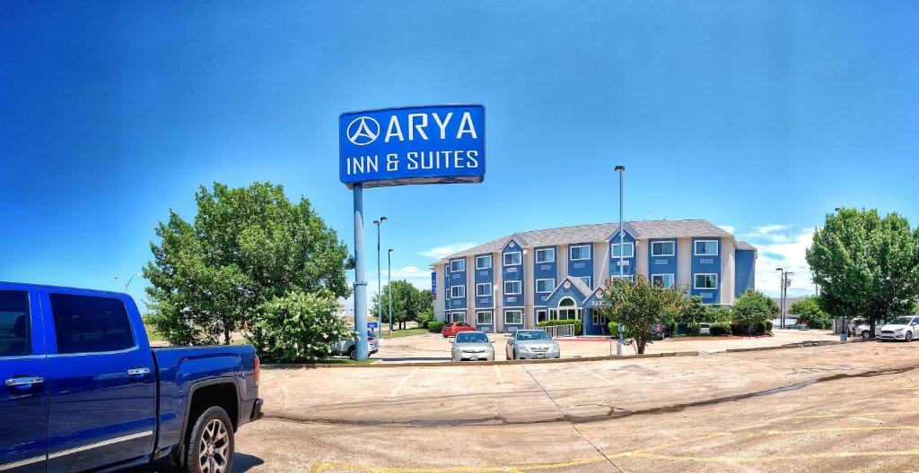 Arya Inn And Suites Photo 15