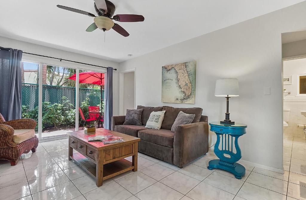 Facilities, 4145 By The Sea Inn & Suites in Fort Lauderdale (FL)