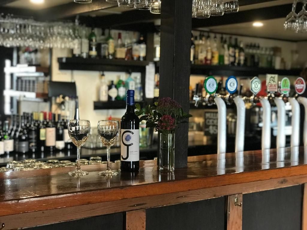Caledonian Inn photo