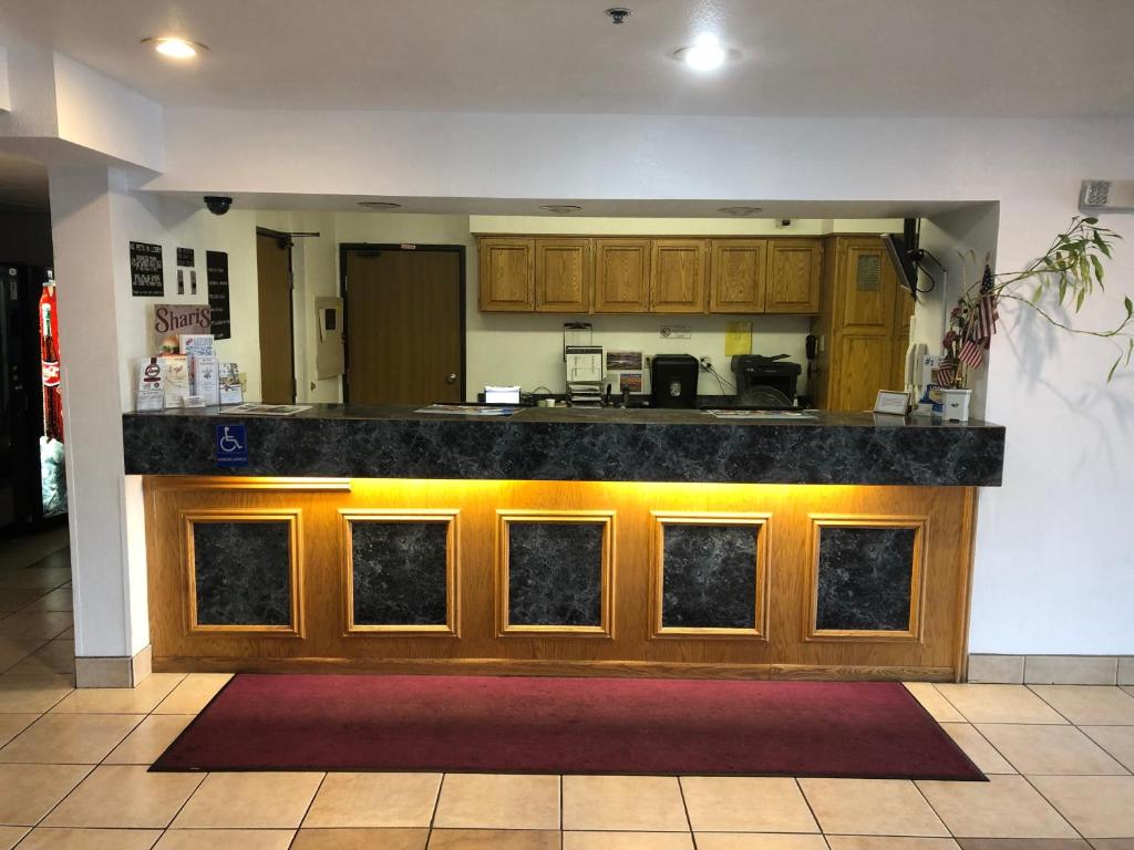 Super 8 By Wyndham The Dalles Or photo