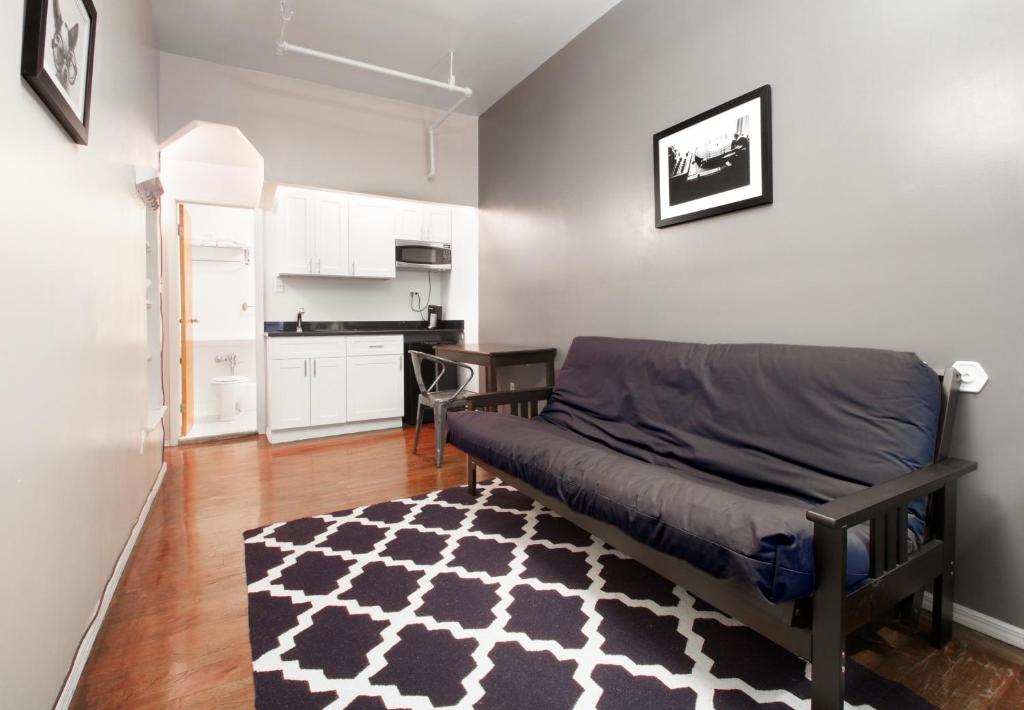 New York Hotel 309 Additional