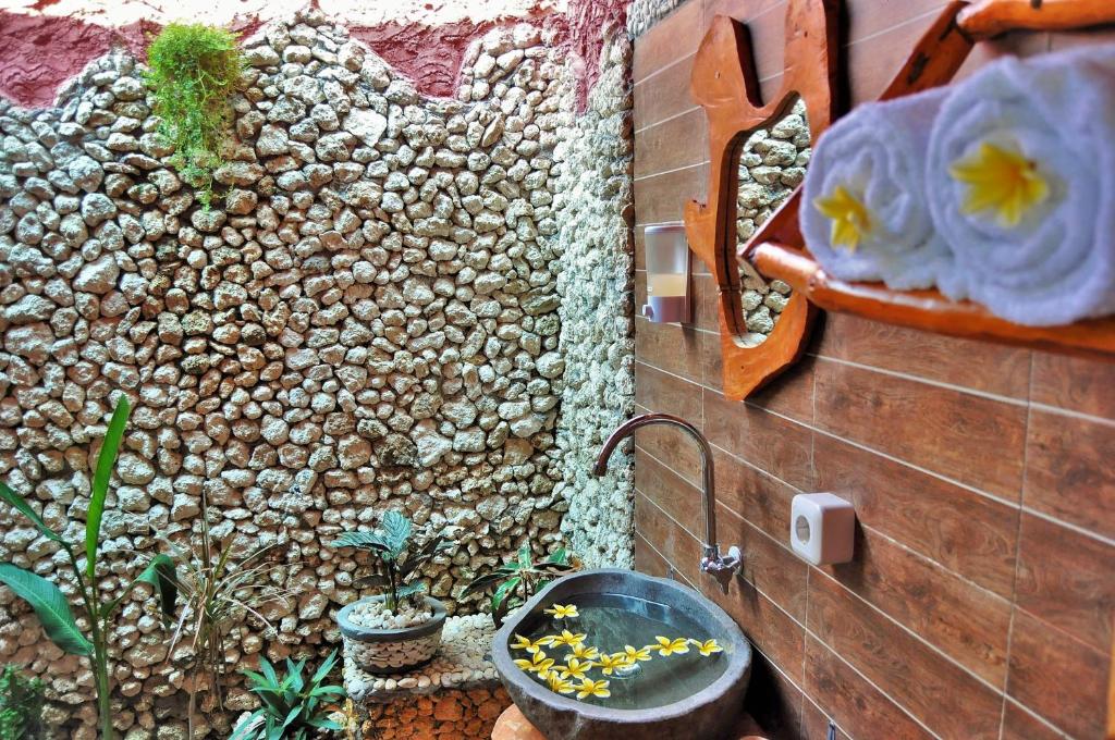 Aryaginata Cliff Cottages