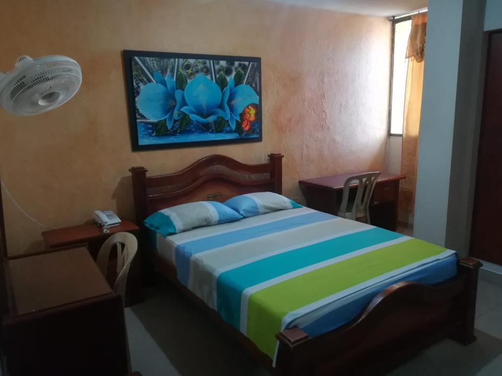 Hotel Granada Inn - 2