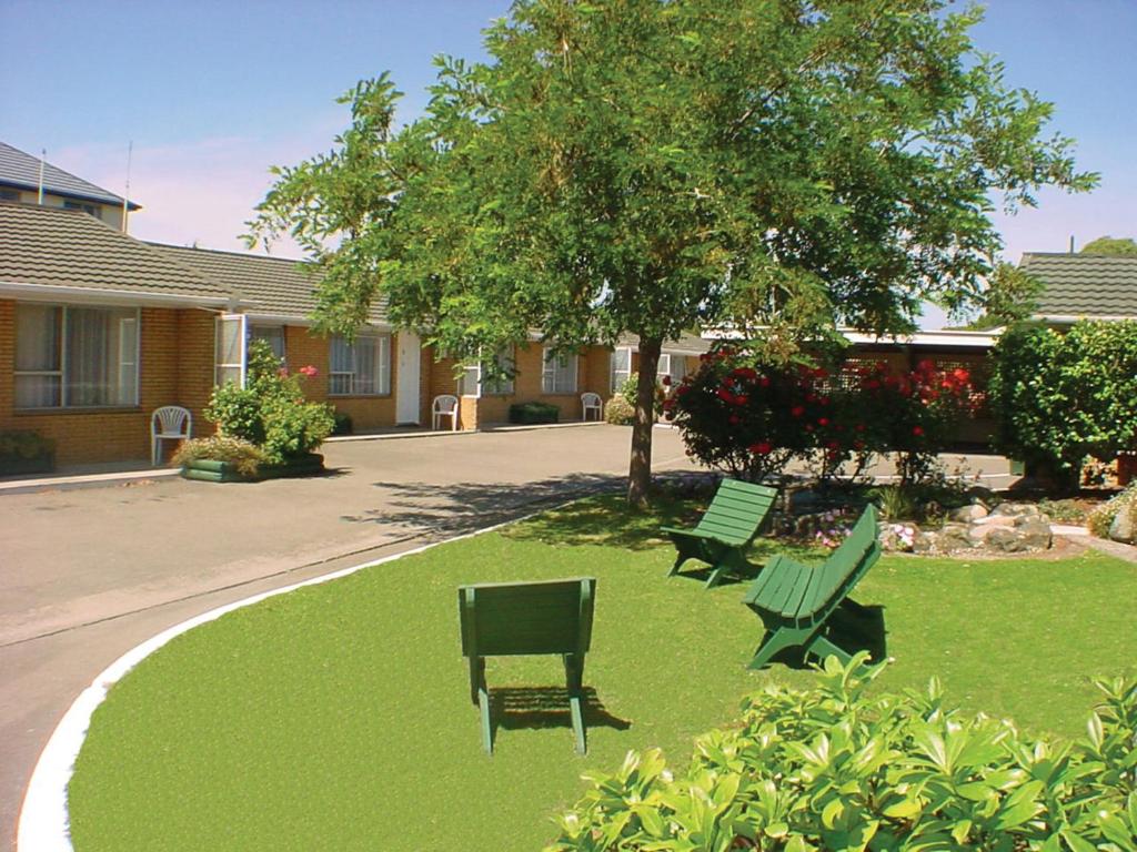 Garden, Aalton Motel in Christchurch