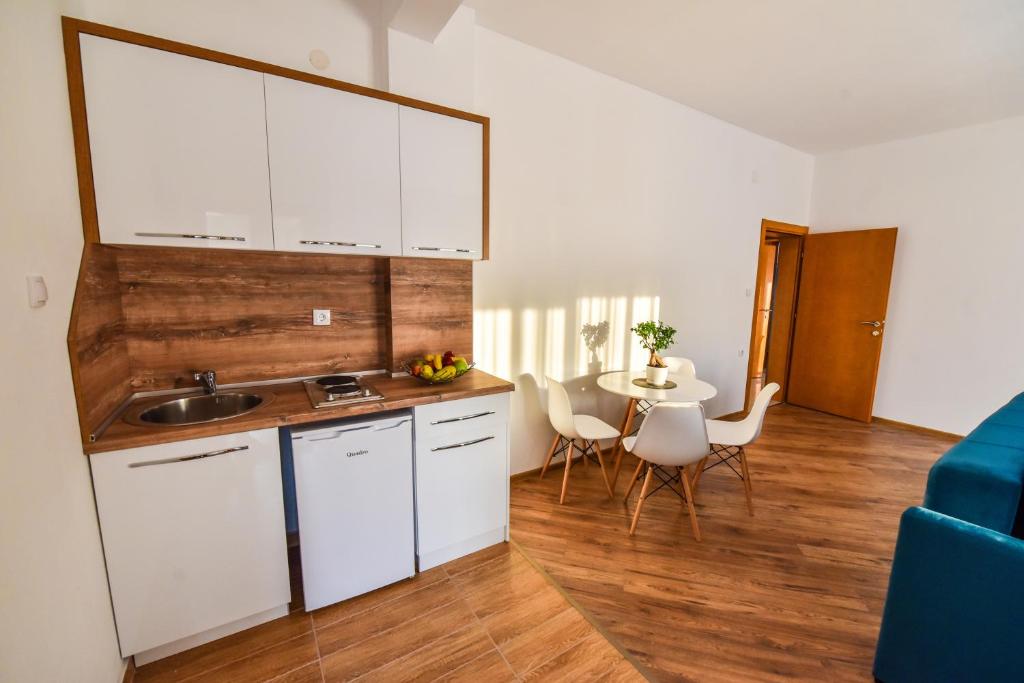 Dragovoja Lux Apartments & Rooms - 4