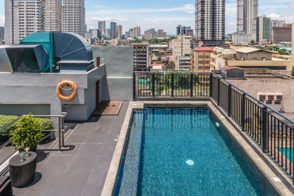 Swimming pool, Amelie Hotel Manila in Manila