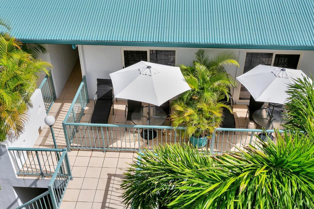 Cairns Beachfront Apartments on Trinity Beach Additional
