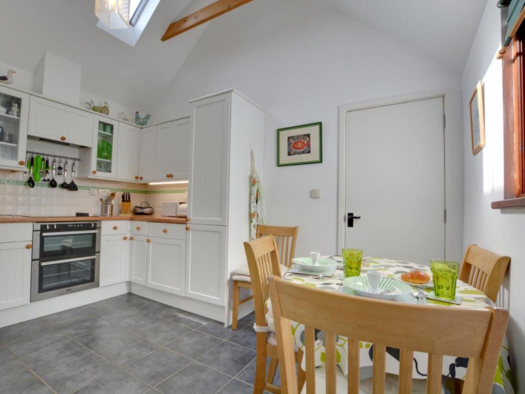 Teston Hotels Hotel Booking In Teston Viamichelin