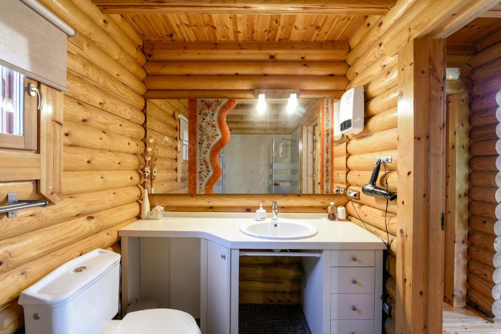 Lakkia - Wooden Residence photo