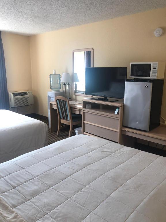 GuestHouse Inn & Suites Eugene/Springfield Photo 2